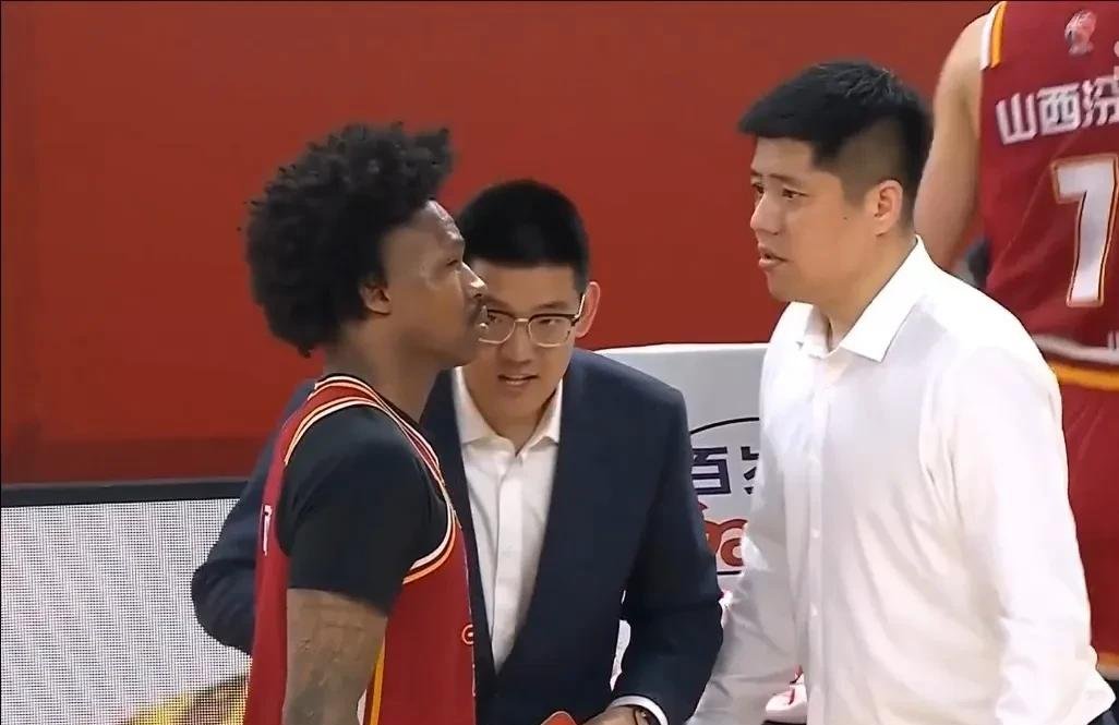 雄鹿队季后赛出局，主帅宣布引咎辞职，一下行业因此.开云体育赛事直播