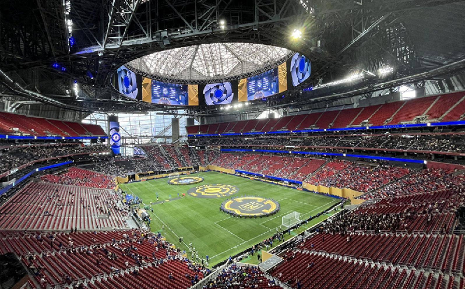 浓眉哥重返赛场，比赛局势复杂首场状态出色，切尔西观众沸腾！开云平台注册入口